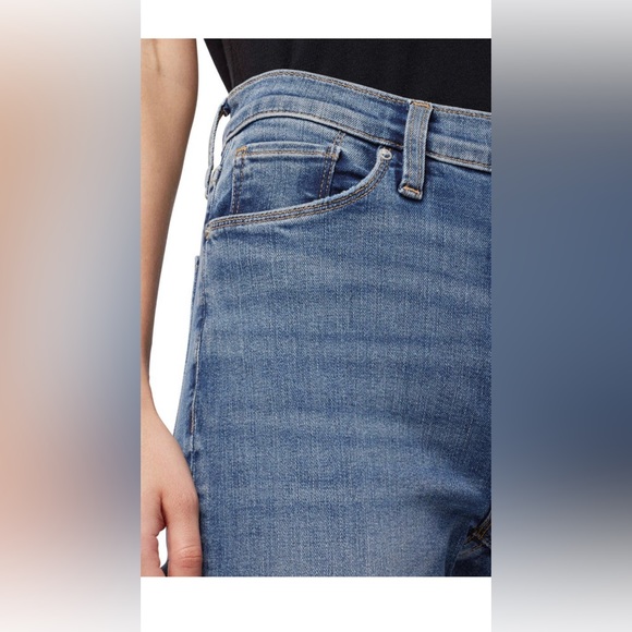 Hudson Jeans Barbara High Waist, straight leg ankle jeans in Omega wash - Picture 3 of 16